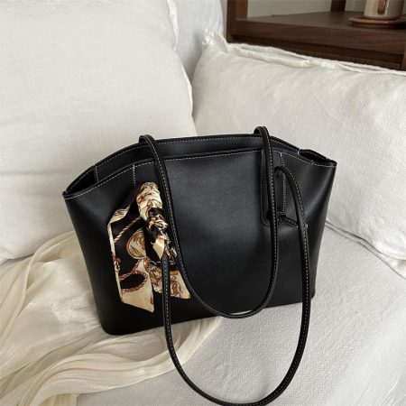 Black tote bag